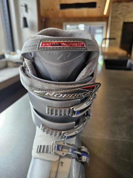 Ski boots63613784907778113