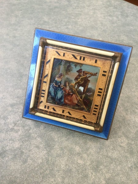 A RARE ANTIQUE EUROPEAN ENAMELLED CLOCK HAND DECORATED Carousel 3