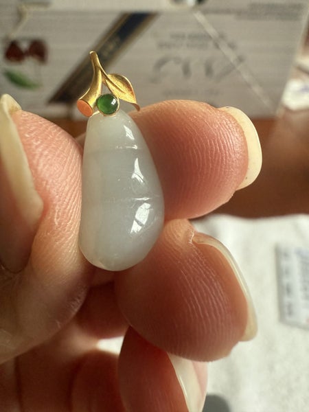 100% untreated Burma icy jadeite jade pendant18k clap Carousel 1