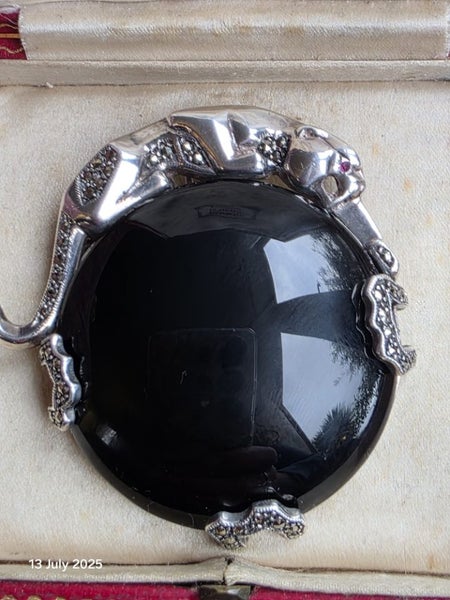 $1 Art Deco Sterling Silver Marasite Jaguar & Onyx Pendant/ Brooch 25.29gm Carousel 1