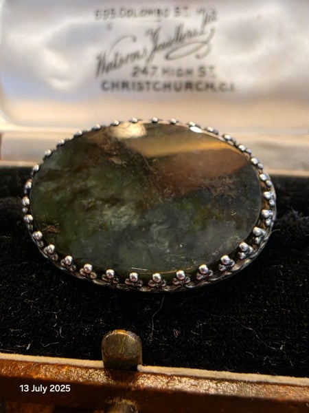 $1 Antique Sterling Silver Greenstone Brooch 7.04gm Carousel 1