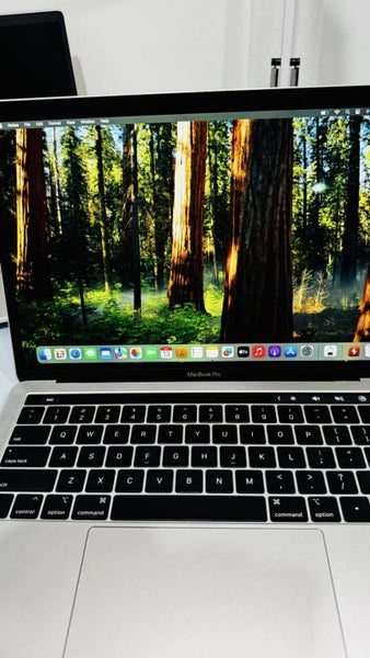 MacBook Pro 13-inch – 2.3GHz i5 / 16GB RAM / 2TB SSD – Silver – Touch Bar Carousel 1