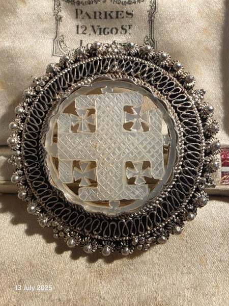 $1 Antique Jerusalem Mother of Pearl & Sterling Silver Brooch 13.70gm Carousel 1