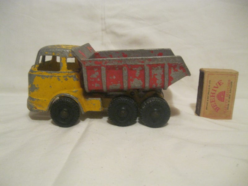 Fun Ho Tip truck -vintage Carousel 1