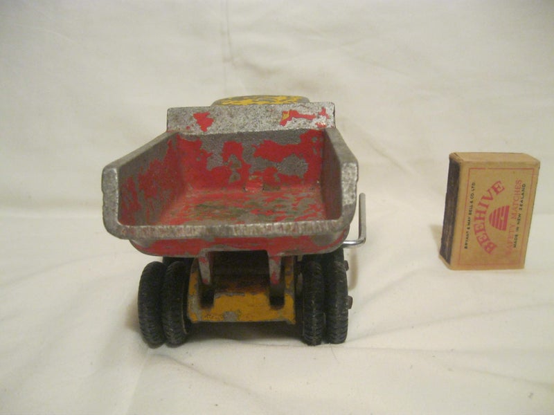 Fun Ho Tip truck -vintage Carousel 2