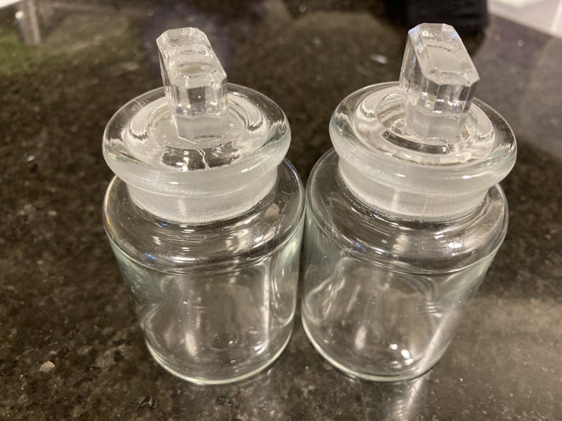 Laboratory style little glass bottles with glass stoppers Carousel 1