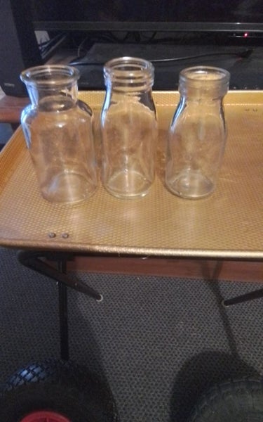 $1 reserve 3x small glass bottles Carousel 1