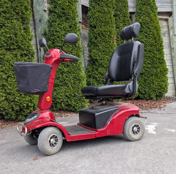 Mobility Scooter - AMW Explorer Carousel 1
