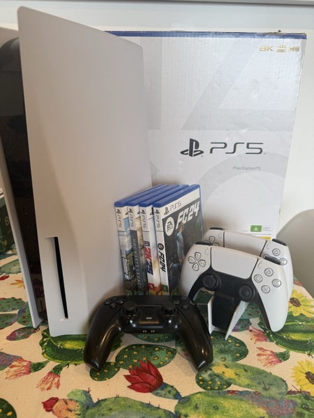 PlayStation 5 ( PS5 ) - disc edition - 3 controller and game bundle Carousel 1