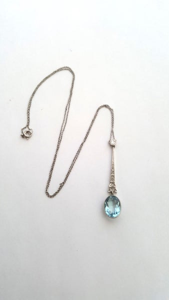 A Beautiful Art Deco Platinum & 18CT Aquamarine & Old Cut Diamond Necklace Carousel 2