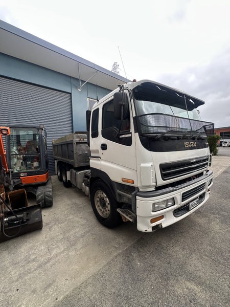 2002 Isuzu CXY390 Giga Max Tipper63613202952322111