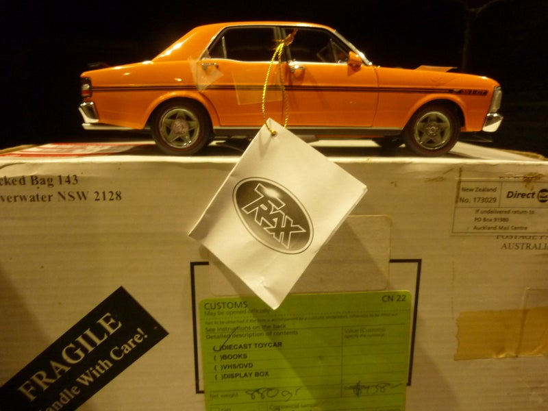 Trax XY FALCON GTHO scale 1:24 Very rare. colour: orange. 1971. Carousel 1