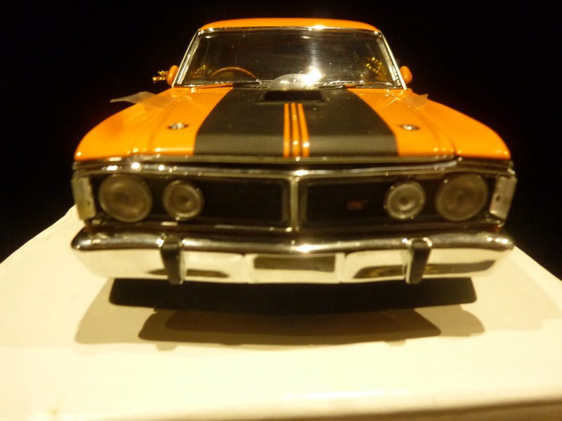 Trax XY FALCON GTHO scale 1:24 Very rare. colour: orange. 1971. Carousel 6