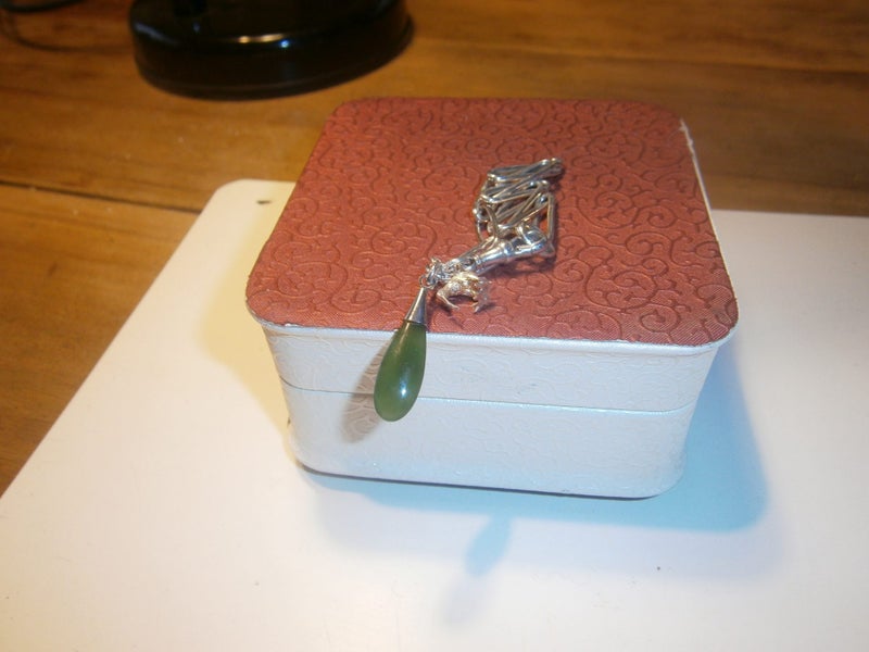 ANTQ. STG.SIL. FOB CHAIN BRACELET+NZ GREENSTONE &KIWI FOBS Carousel 2