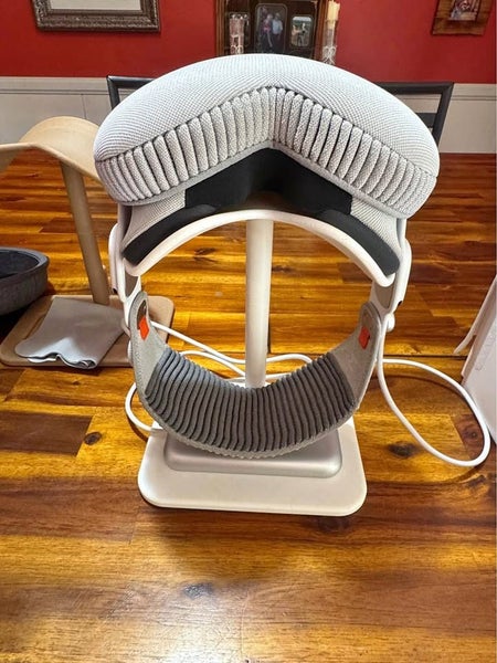 Apple Vision Pro Carousel 2