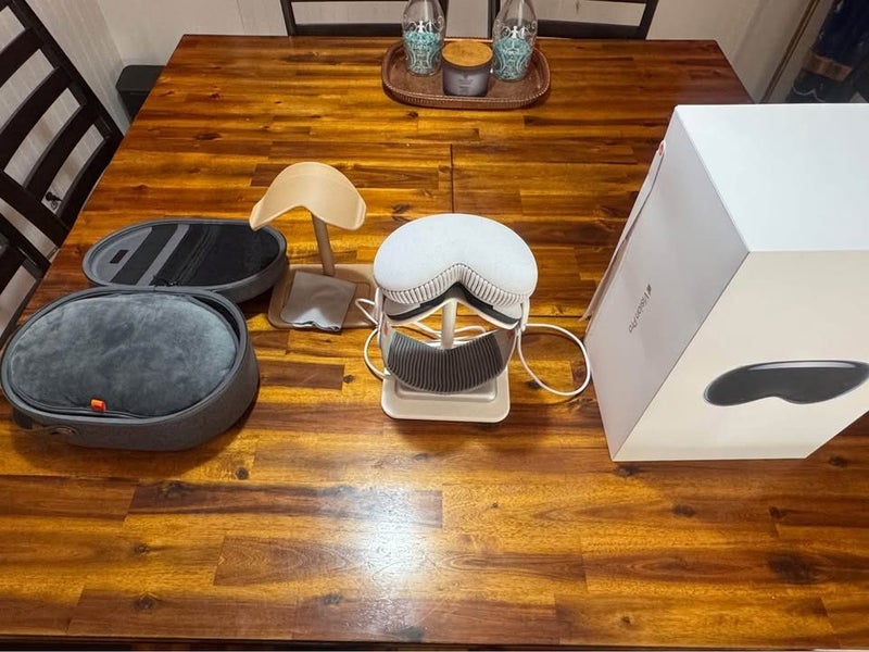 Apple Vision Pro Carousel 1