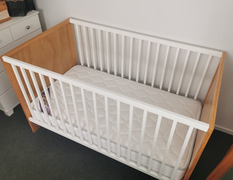 Mocha 3 in 1 cot and mattress Carousel 1