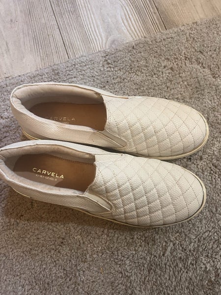 Woman shoes Carousel 1