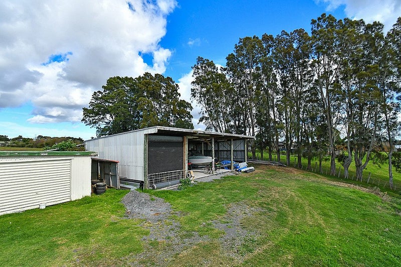 Image 2 of 29