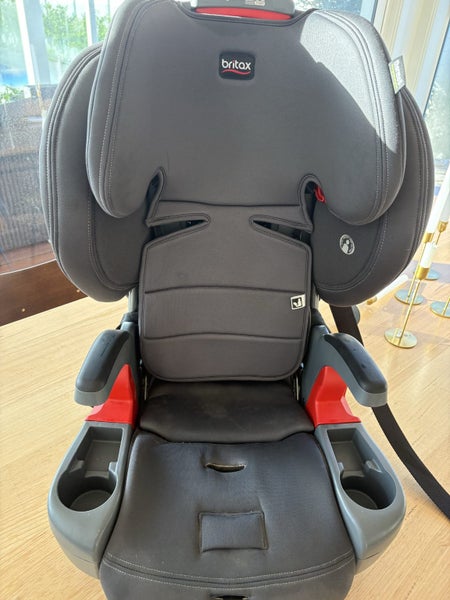 Britax Clicktight booster seat Carousel 1