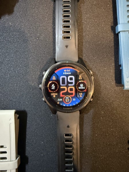 Garmin Fenix 8 Carousel 2