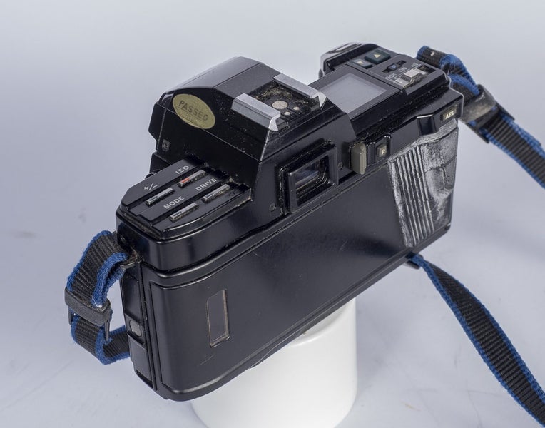 Minolta 9000 with 35-70 zoom & 7000 Body only Carousel 7