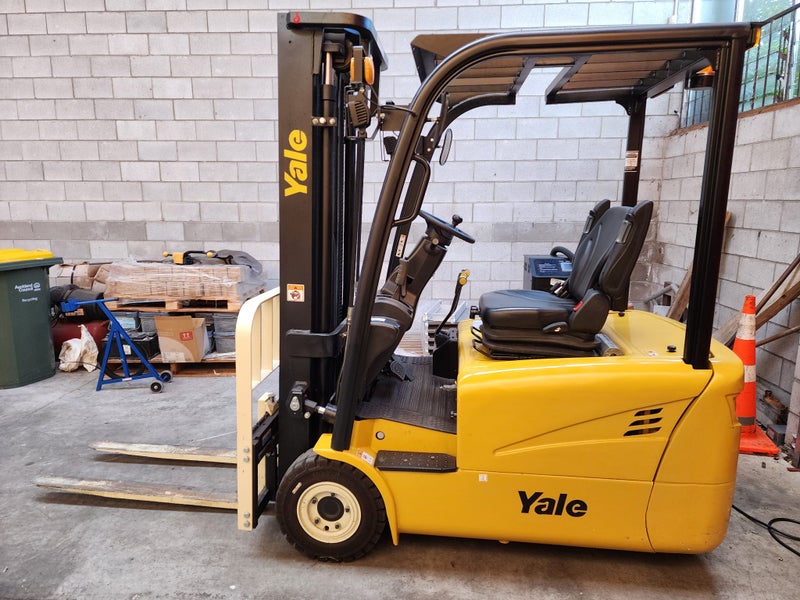 Electric Forklift – Only 150hrs!64051584508418110