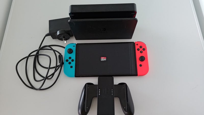 Nintendo Switch OLED Carousel 1