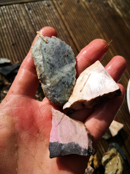 Pounamu greenstone bits and bobs offcuts and more 2 kgs $1 reserve Carousel 10
