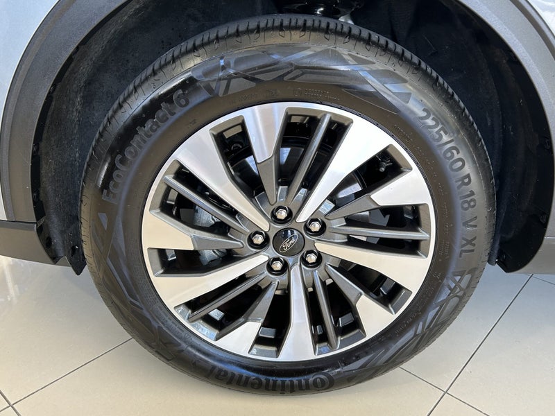 2024 Ford Escape Titanium 2.5 HYBRID64647502590210114