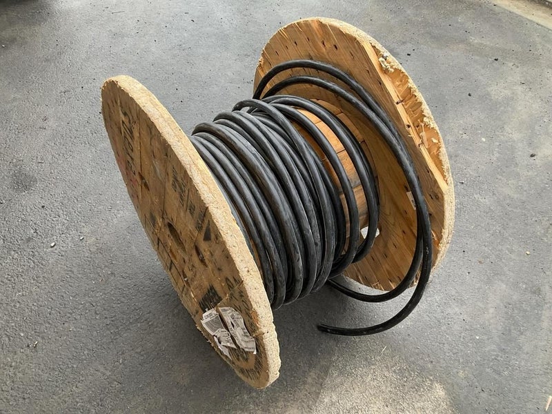 Nexans 7x25mm2 Electrical Cable Remnants on Large Drum Carousel 1