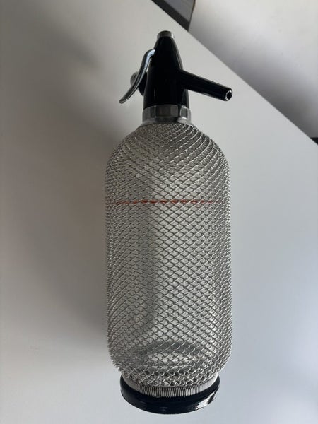 VINTAGE WIRE MESH SELTZER BOTTLE Carousel 1