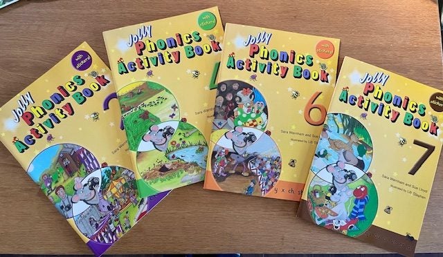 Jolly Phonics Set Carousel 7