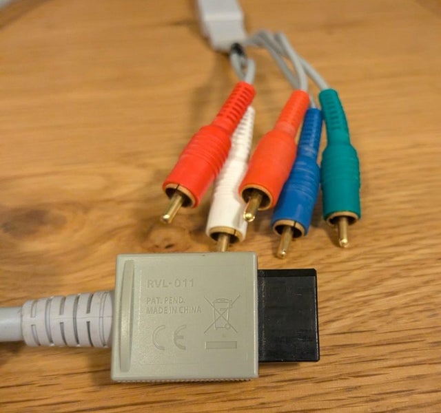 Official Nintendo Component Wii Cables Carousel 1