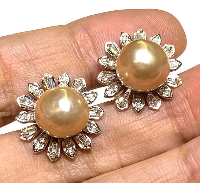10 - 10.5mm Peach Pink Edison Pearl Stud Earrings Carousel 1