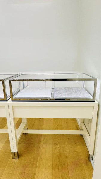display counter Jewellery display or collectable display units Carousel 1