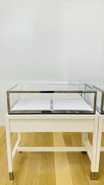 display counter Jewellery display or collectable display units Carousel 2