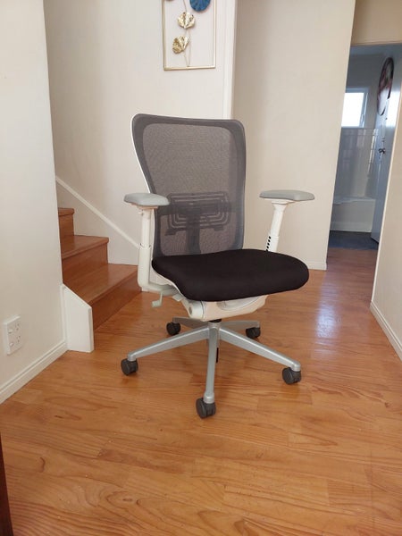 Haworth Zody Ergonomic Office Chair (Deep Cleaned) Carousel 1