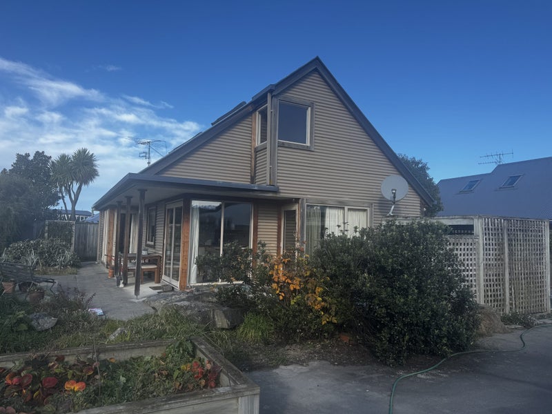 Image 1 of 28