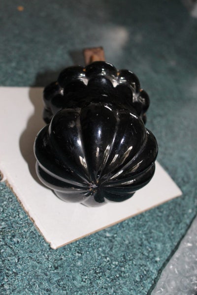AN ORIGINAL VILLA STYLE DOOR PUSH PLATE & DOOR PULL KNOB IN VERY GOOD CONDITION Carousel 2