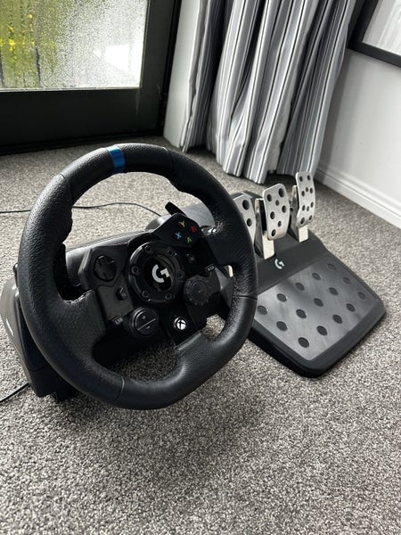 G923 Logitech Driving Wheel for Xbox/PC Carousel 2