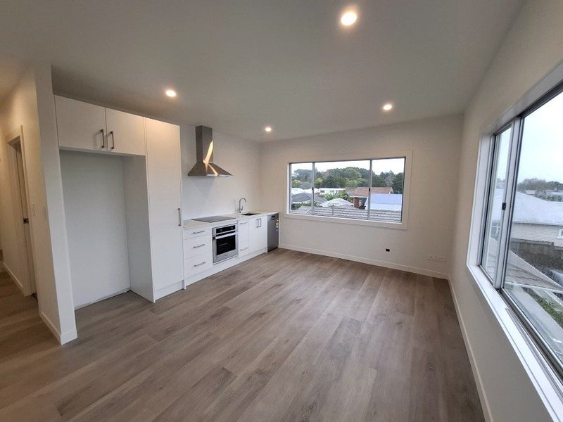 Image 1 of 10