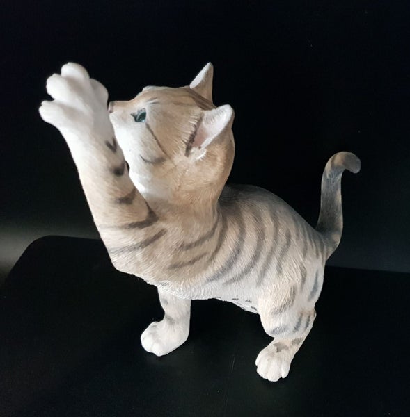 CURIOUS KITTEN STRETCHING - CA05368 -COUNTRY ARTISTS Carousel 2