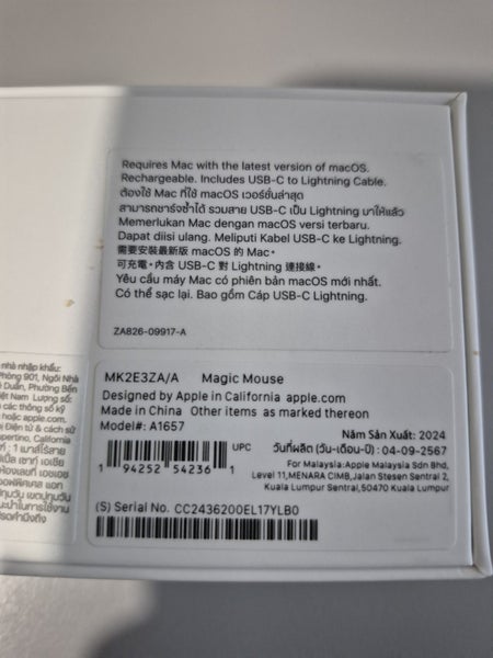 Apple Magic Mouse ( Lightning Port ) with USB-C to Lightning charging Cable Carousel 2