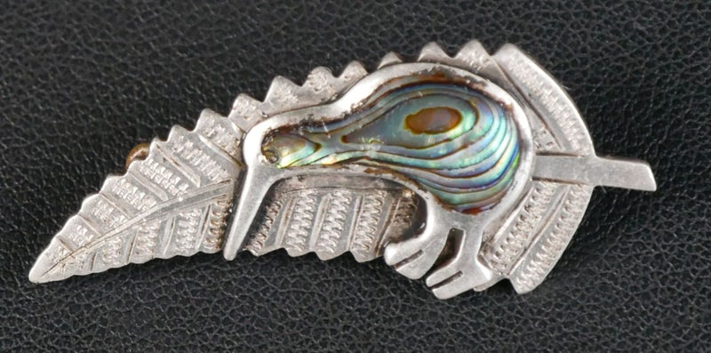 Antique NZ Silver Fern With Polished Paua Kiwi Pin Carousel 1