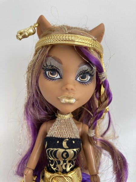 Monster High Clawdeen Wolf 13 Wishes doll Carousel 1