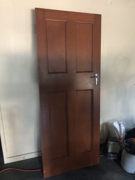 X6 Rimu doors Carousel 1