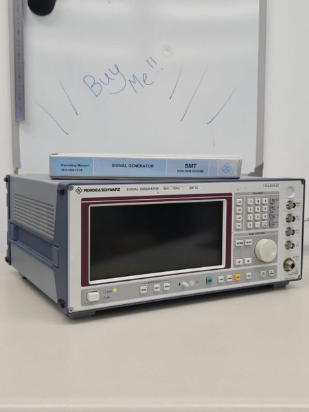 Rohde & Schwarz Signal Generator SM-T02 (R&S SMT02 5 kHz - 1.5 GHz) Carousel 1