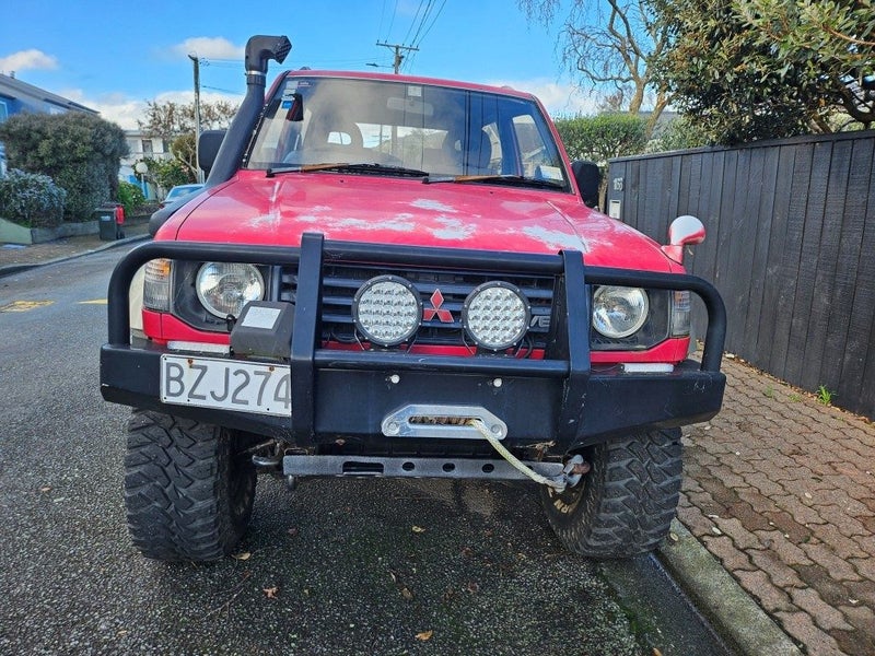 1994 Mitsubishi Pajero63612535437570112