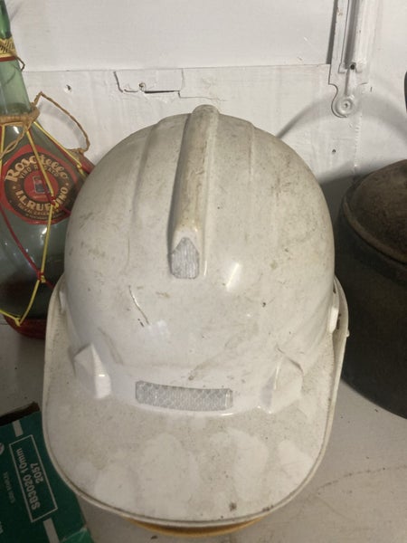 Vintage white hard hat tuffmaster lite Carousel 1